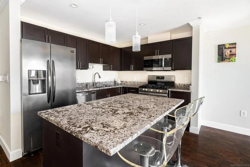 1240 India St #904, San Diego, CA 92101