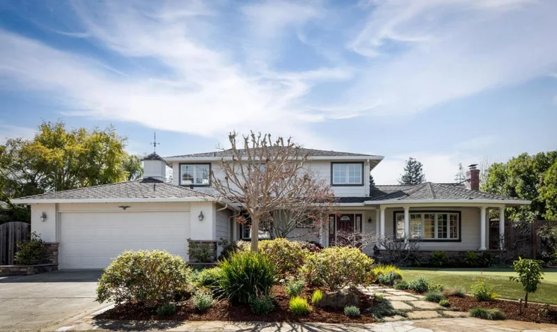 1010 Runnymead, Los Altos, CA 94024