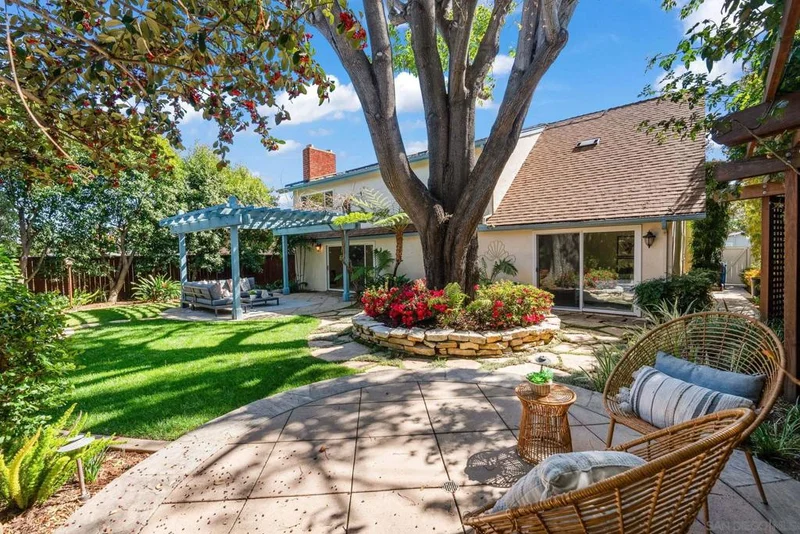 7784 Cedar Lake Ave, San Diego, CA 92119