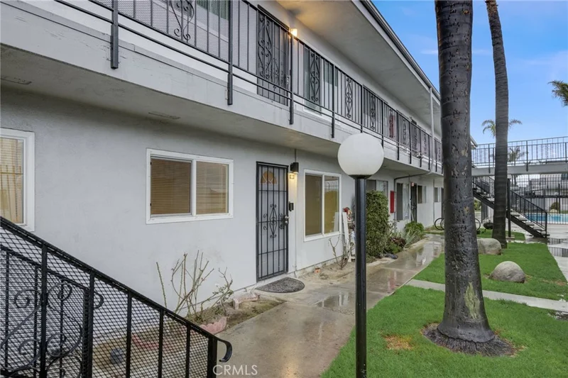 5500 Ackerfield #103, Long Beach, CA 90805