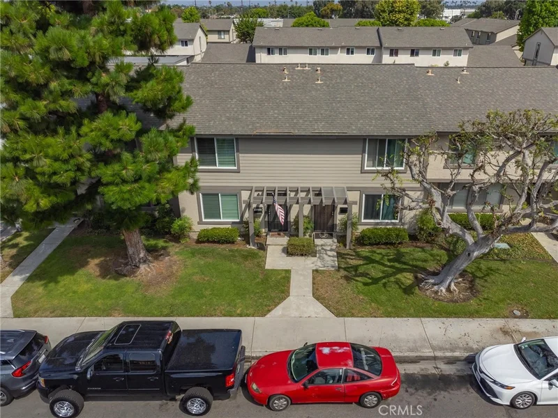 3000 Bradford #F, Santa Ana, CA 92707