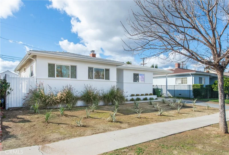 6315 Belmar, Tarzana, CA 91335