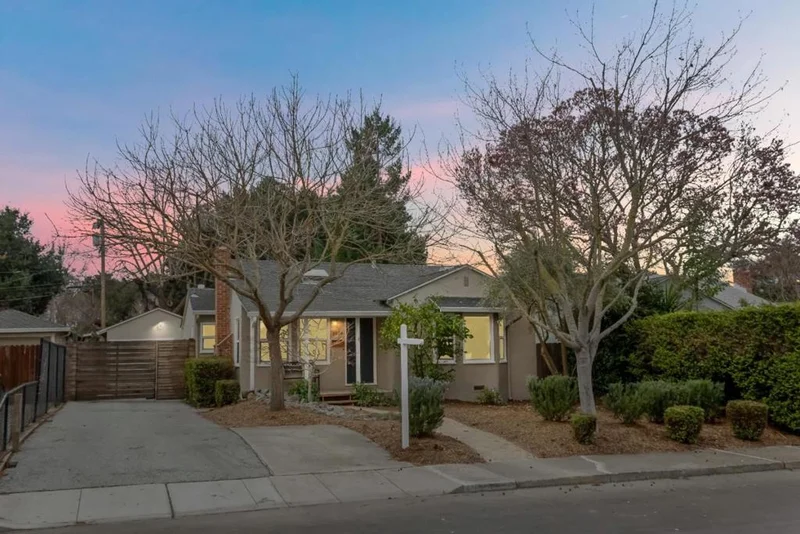 1039 Henderson, Menlo Park, CA 94025
