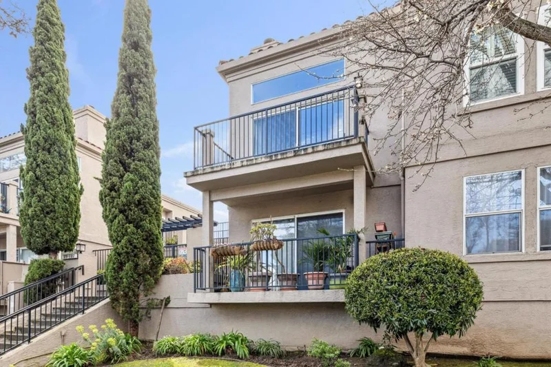 619 Woodside #B, San Mateo, CA 94401