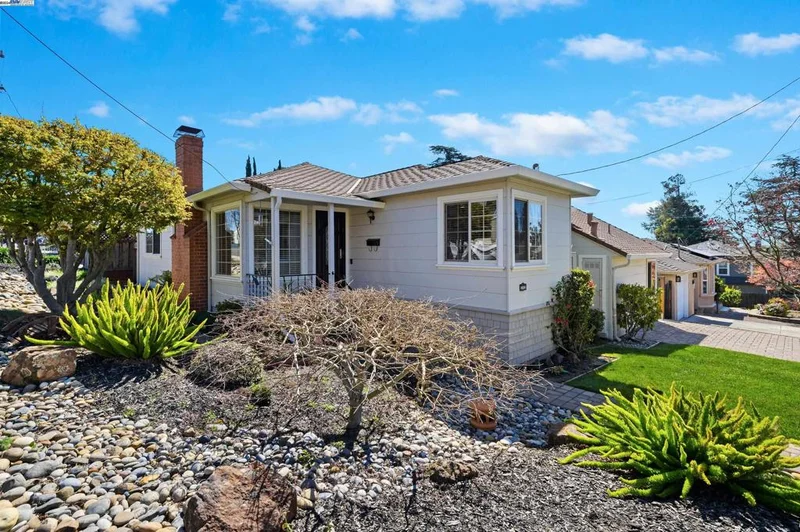 18504 Milmar Blvd., Castro Valley, CA 95646