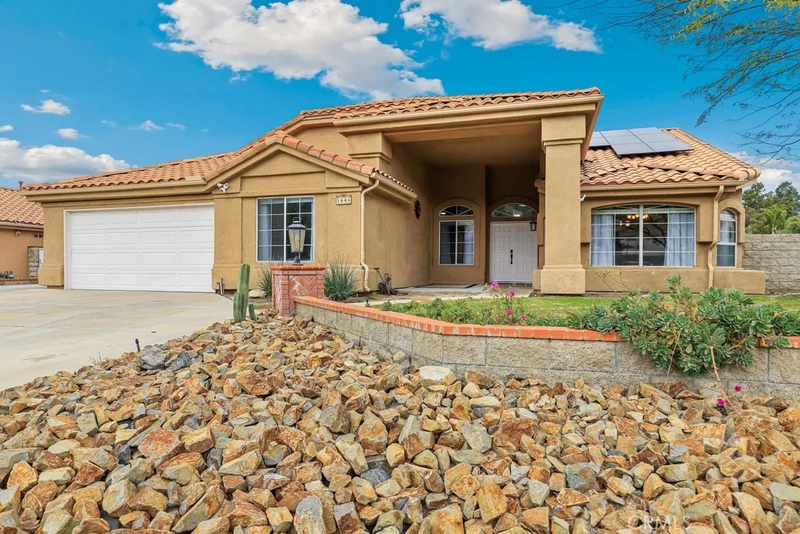 1006 Mahaffey, Hemet, CA 92543