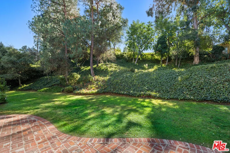 4239 Noeline, Encino, CA 91436