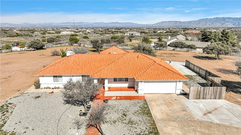 11730 Duxbury, Oak Hills, CA 92344