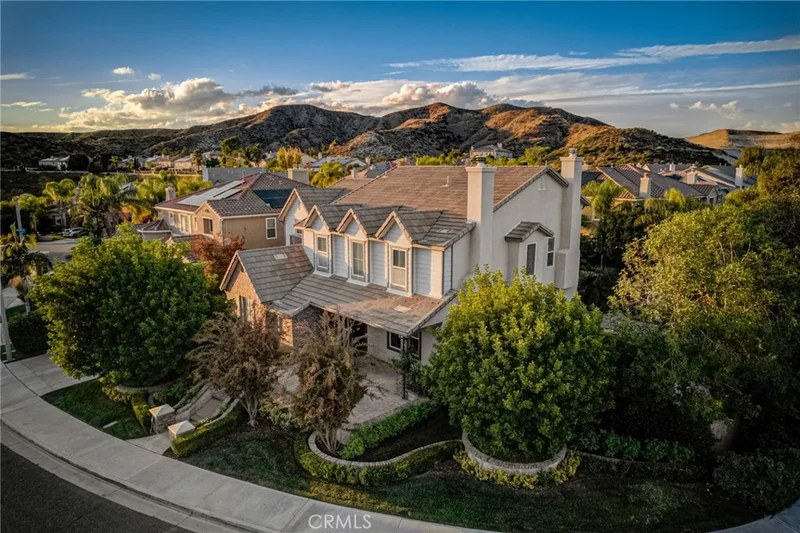 29521 Hacienda, Valencia, CA 91354