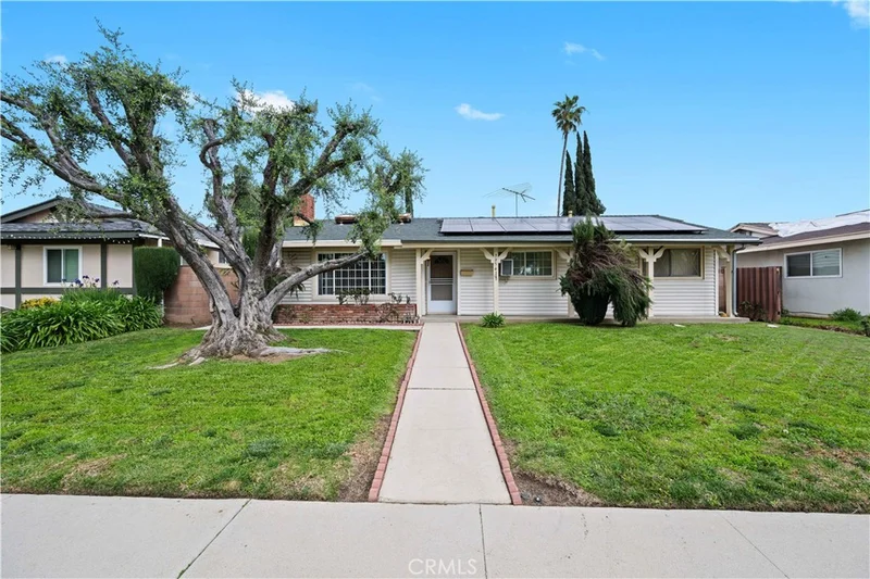 7954 Fallbrook, West Hills, CA 91304