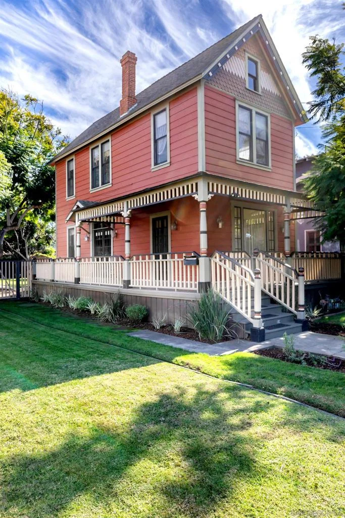 1021 E Ave, Coronado, CA 92118