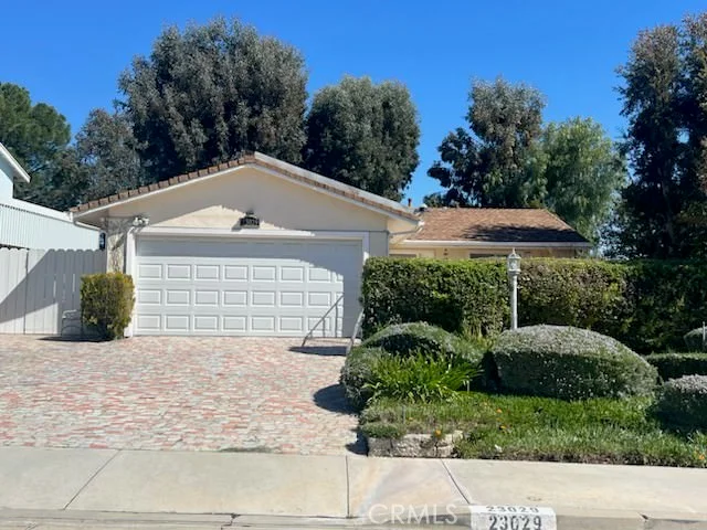 23029 Ash Glen, Valencia, CA 91354
