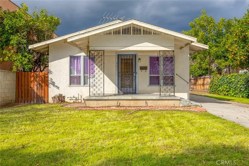561 Palm, Glendale, CA 91202