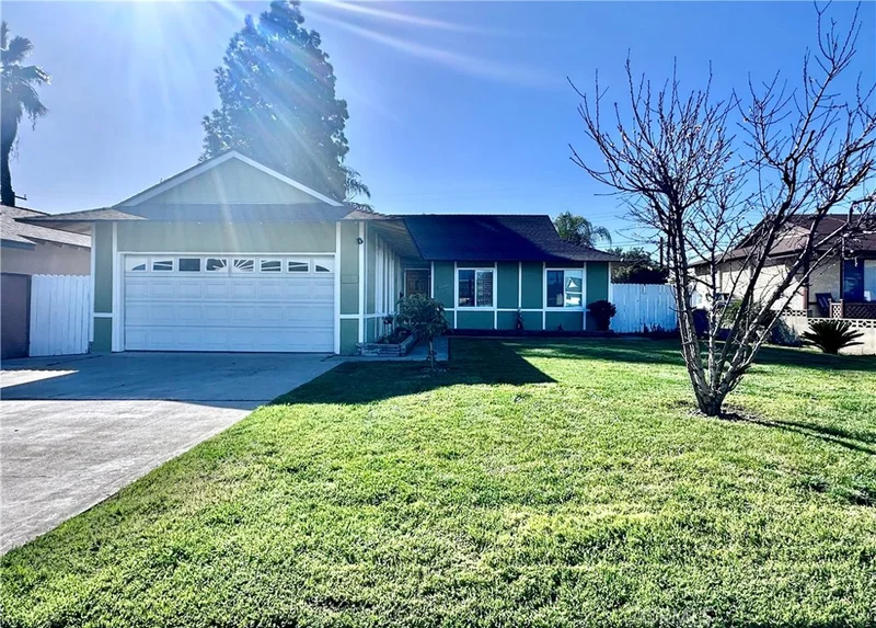 10046 Santa Anita, Montclair, CA 91763