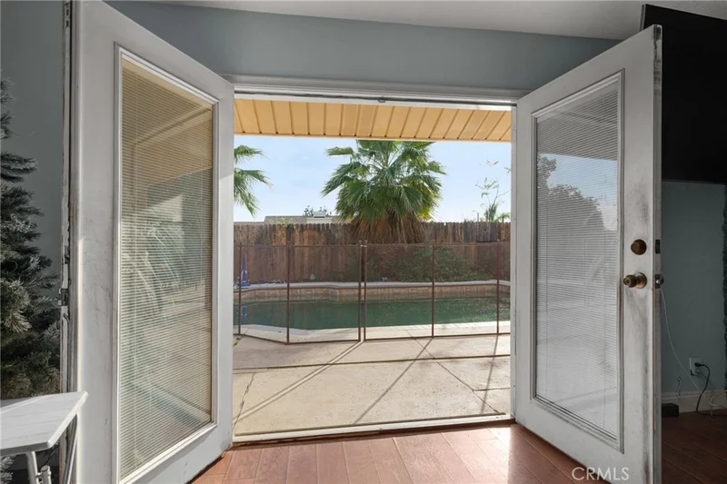 2526 Riverside, Rialto, CA 92377