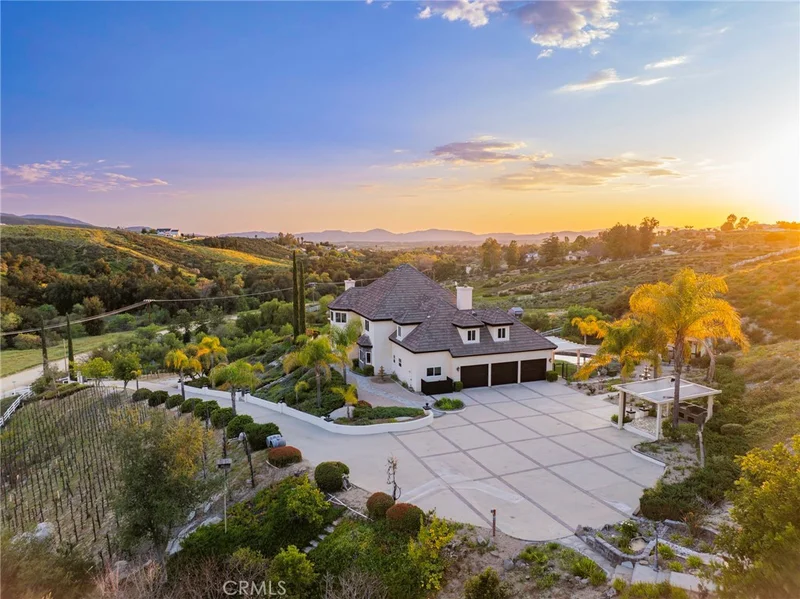 41900 De Portola, Temecula, CA 92592