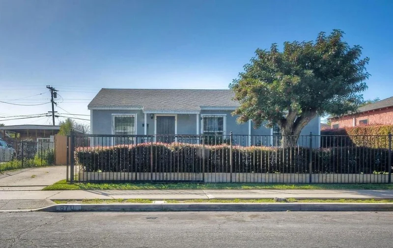 870 42nd St, San Diego, CA 92102