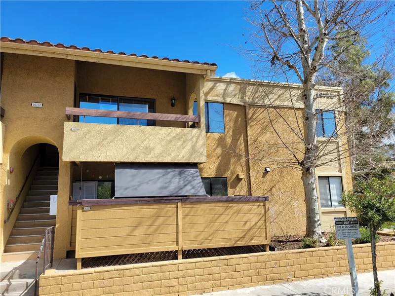 18752 Mandan #1008, Canyon Country, CA 91351