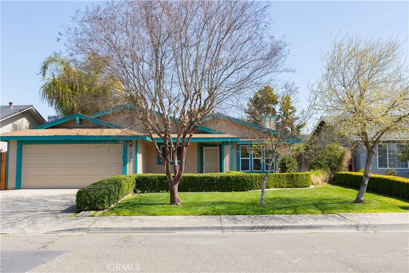 1046 Olds, Livingston, CA 95334