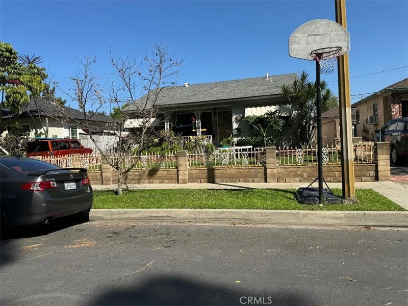 11709 Smith, Santa Fe Springs, CA 90670