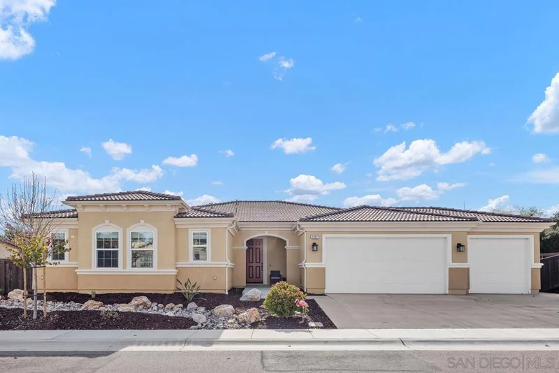 2537 Pasture Glen, Escondido, CA 92029