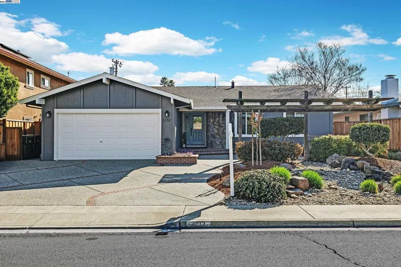 1232 Lillian, Livermore, CA 94550