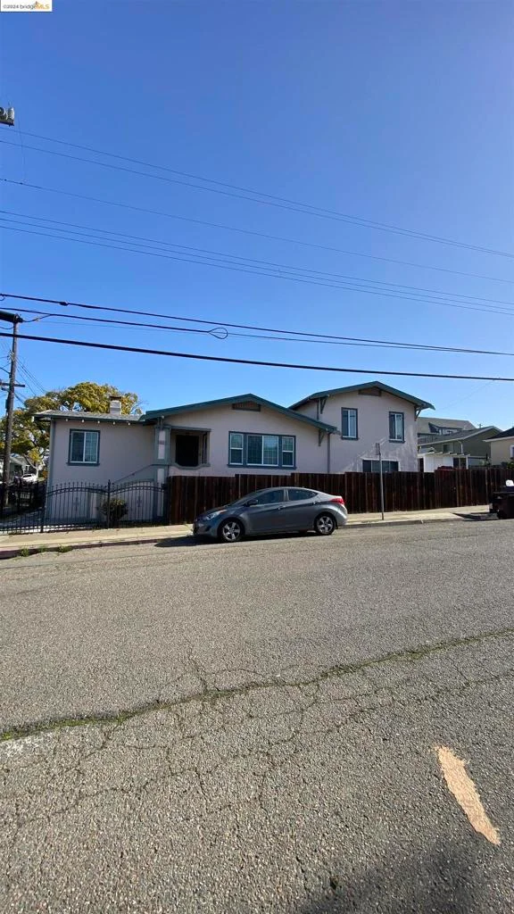 2700 23rd, Oakland, CA 94601