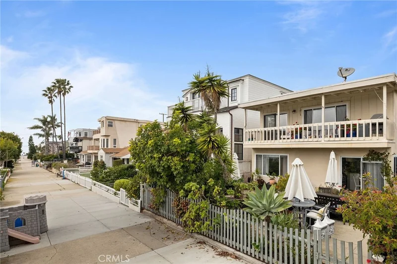 429 10th, Manhattan Beach, CA 90266