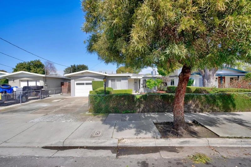 295 Arbor, Sunnyvale, CA 94085