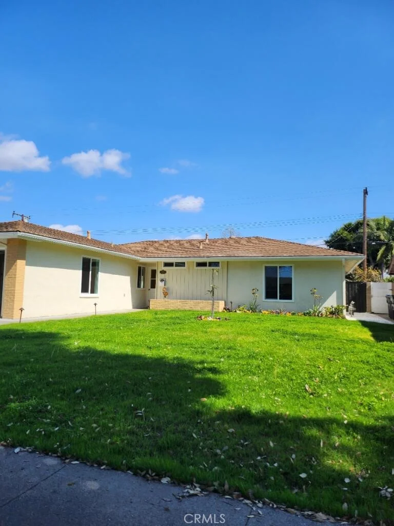 1233 Arapaho, Santa Ana, CA 92704