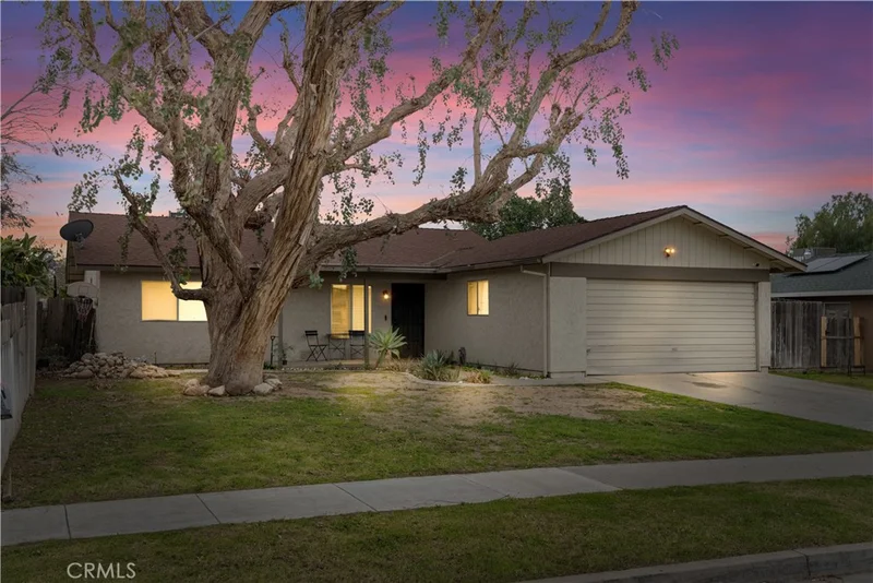 8817 Haupt, Bakersfield, CA 93306