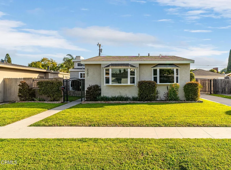 2307 Heather Avenue, Long Beach, CA 90815