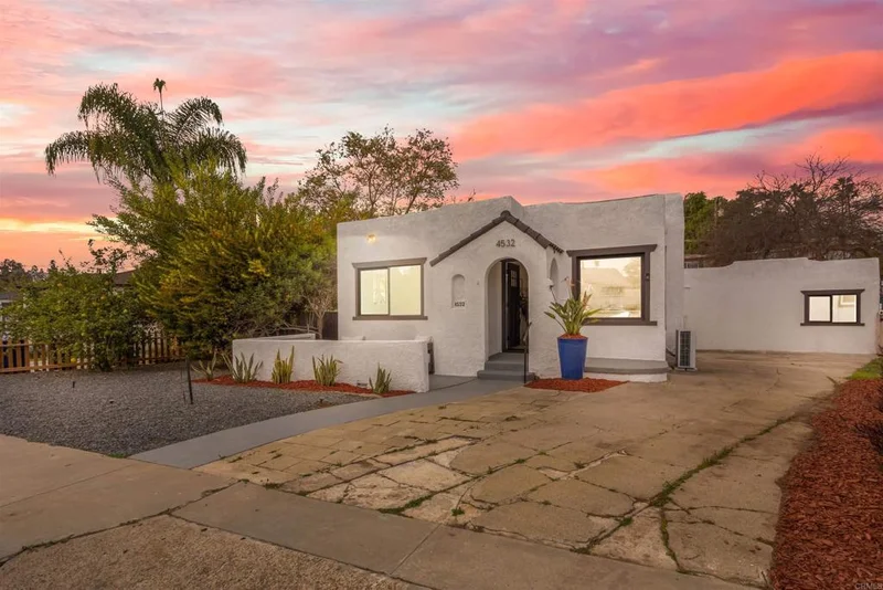 4532 Palm, La Mesa, CA 91941