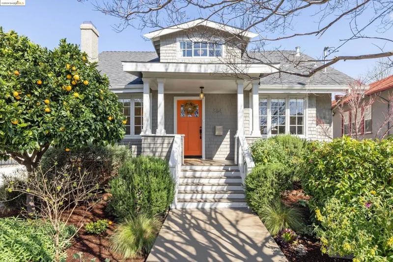 864 57th St, Oakland, CA 94608