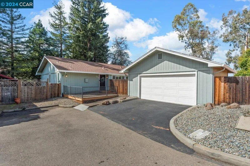 1875 Las Ramblas Dr, Concord, CA 94521