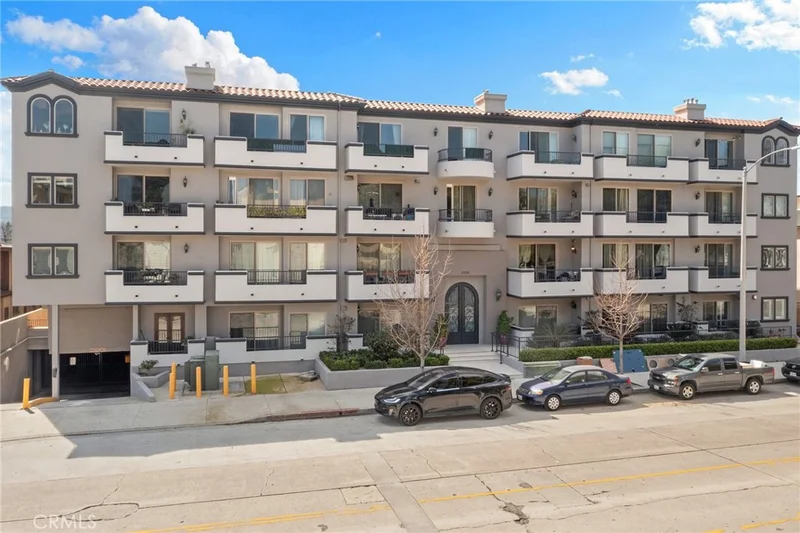 11218 Camarillo #106, Toluca Lake, CA 91602