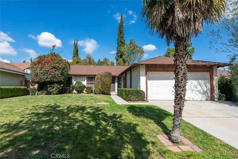 18765 Merridy, Northridge, CA 91324
