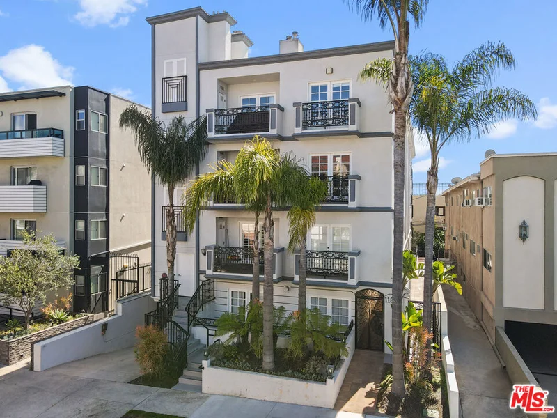 11826 Dorothy #102, Los Angeles, CA 90049