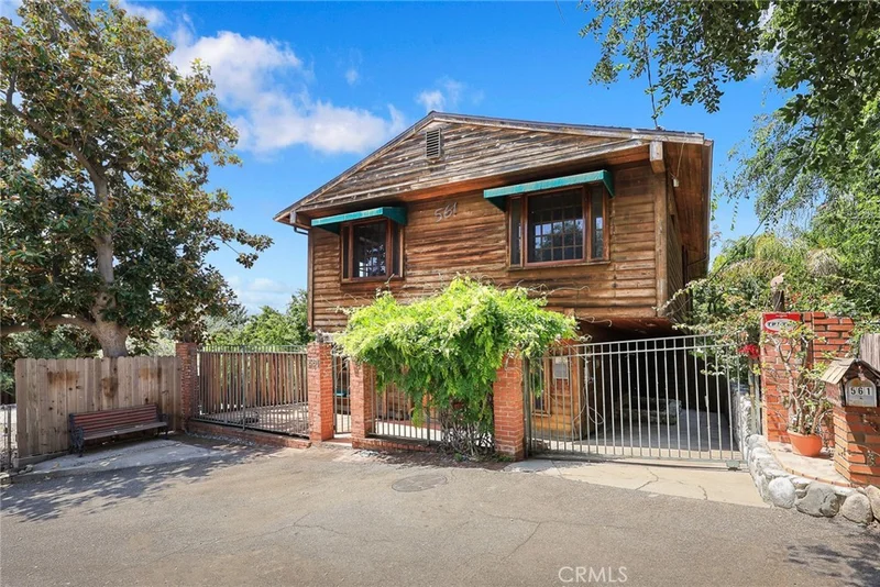 561 Alta Vista, Sierra Madre, CA 91024