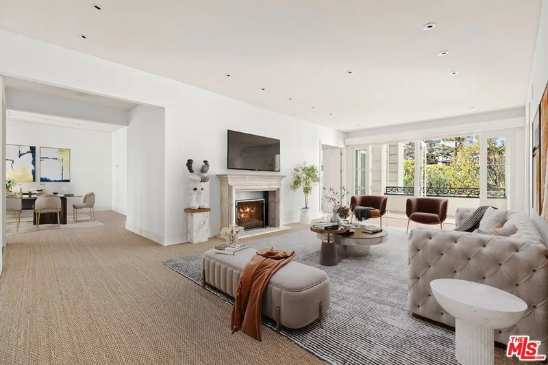 10104 Empyrean #201, Los Angeles, CA 90067