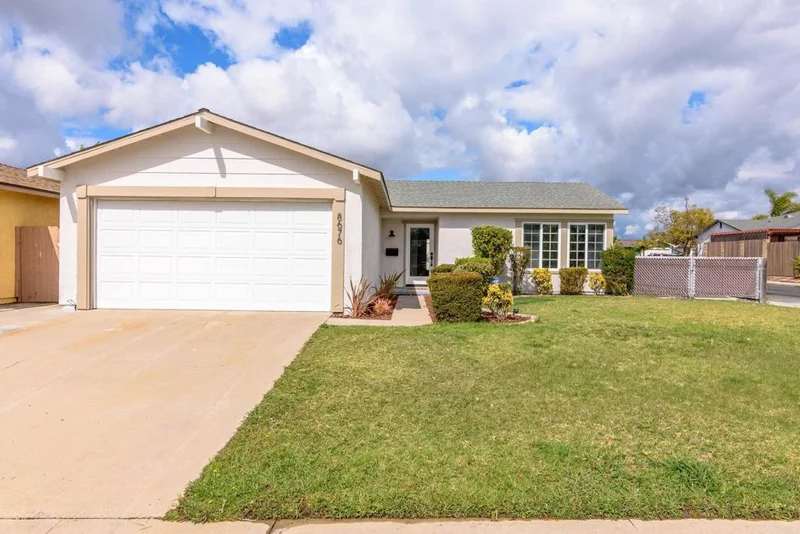 8676 Covina, San Diego, CA 92126