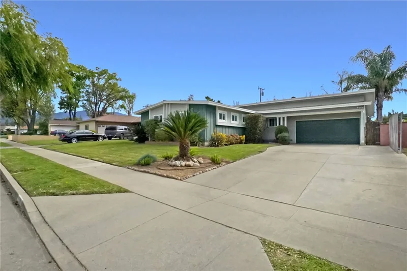 2936 Grayburn, Pomona, CA 91767