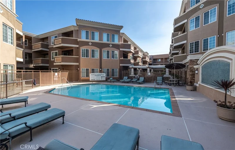 2750 Artesia #107, Redondo Beach, CA 90278