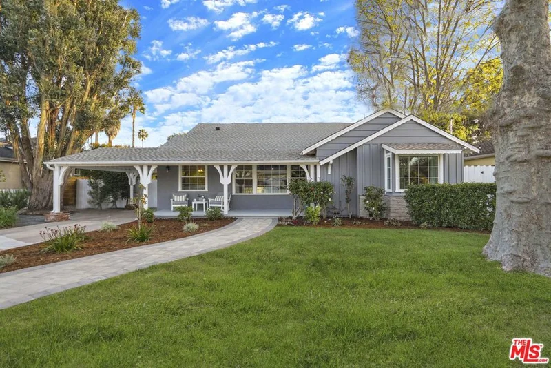 12346 Hartsook, Valley Village, CA 91607