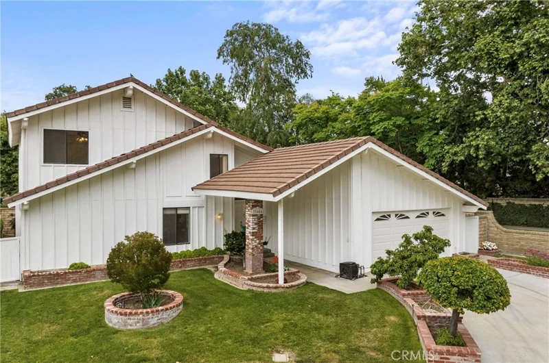 25604 Chimney Rock, Valencia, CA 91355