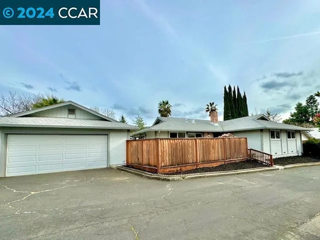 5518 Guadalupe Ct, Concord, CA 94521