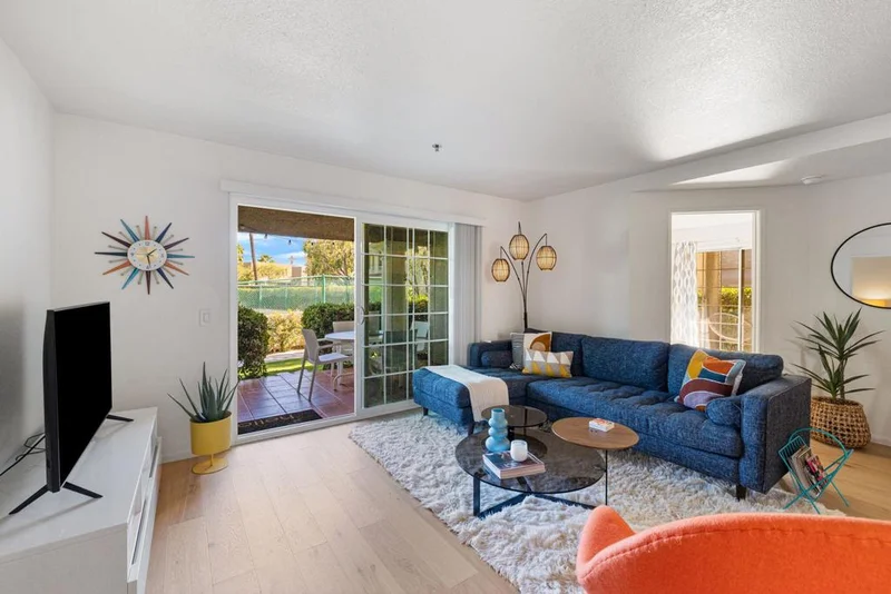 2700 Lawrence Crossley #68, Palm Springs, CA 92264