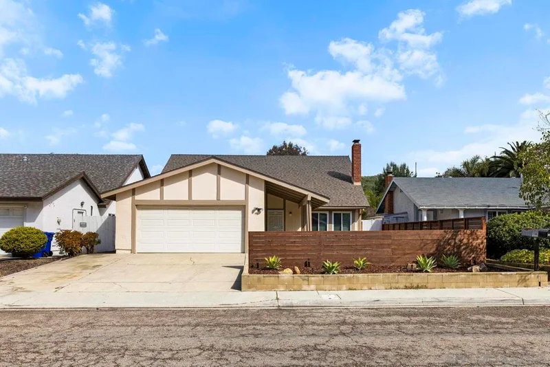 11434 Meknes, San Diego, CA 92129
