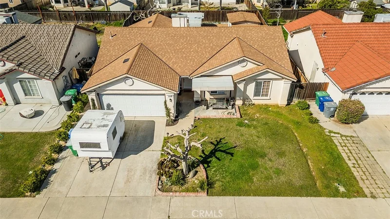 2694 4th Street, Sanger, CA 93657