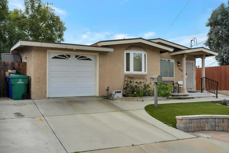 5609 Michael Street, San Diego, CA 92105